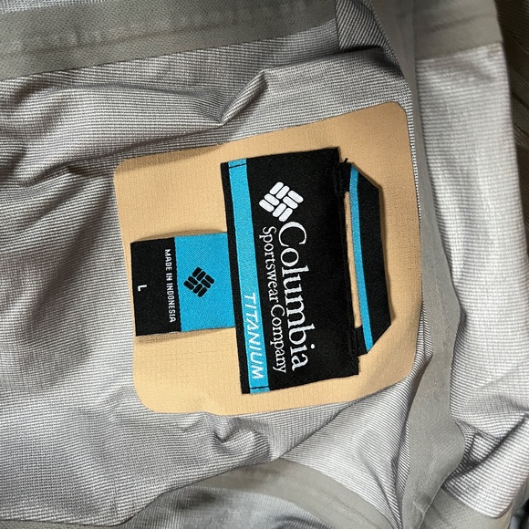 Columbia Northwest Explorer 3L Jacket, Men's large, beige, rain/ski/snowboard - Picture 9 of 10